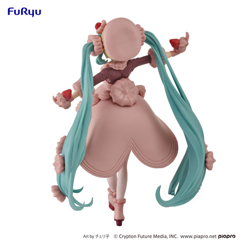 Hatsune Miku FURYU SweetSweets Series Figure -Strawberry Chocolate Short-