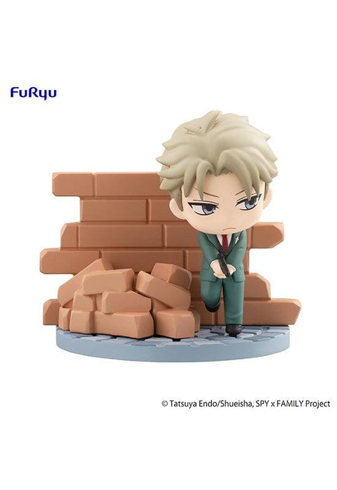 SPY × FAMILY FuRyu Hold Figure Loid Forger