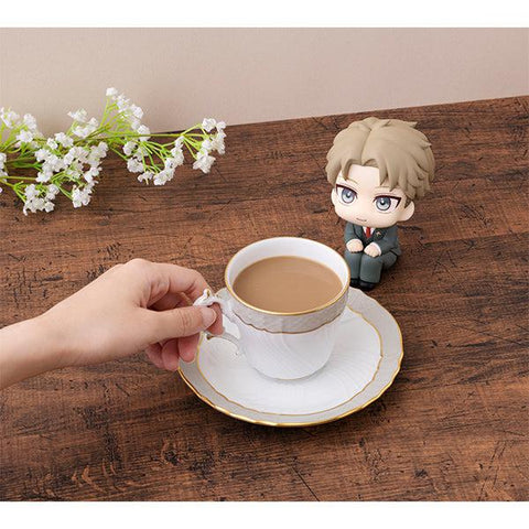 SPY × FAMILY MEGAHOUSE Look up Loid Forger (Repeat)