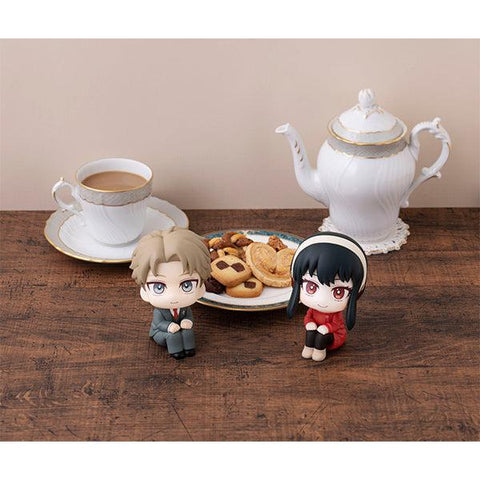 SPY × FAMILY MEGAHOUSE Look up Loid Forger (Repeat)