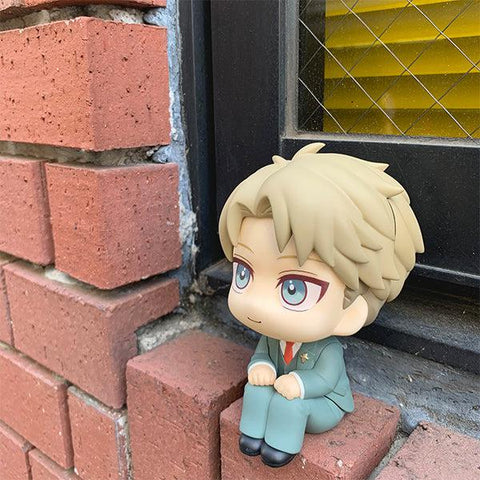 SPY × FAMILY MEGAHOUSE Look up Loid Forger (Repeat)