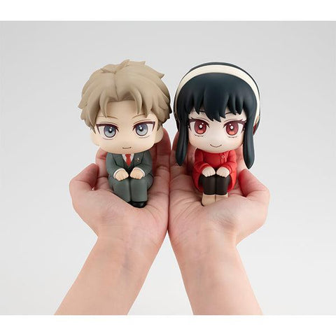 SPY × FAMILY MEGAHOUSE Look up Loid Forger (Repeat)