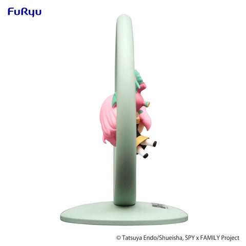 SPY × FAMILY FuRyu Trapeze Figure Anya