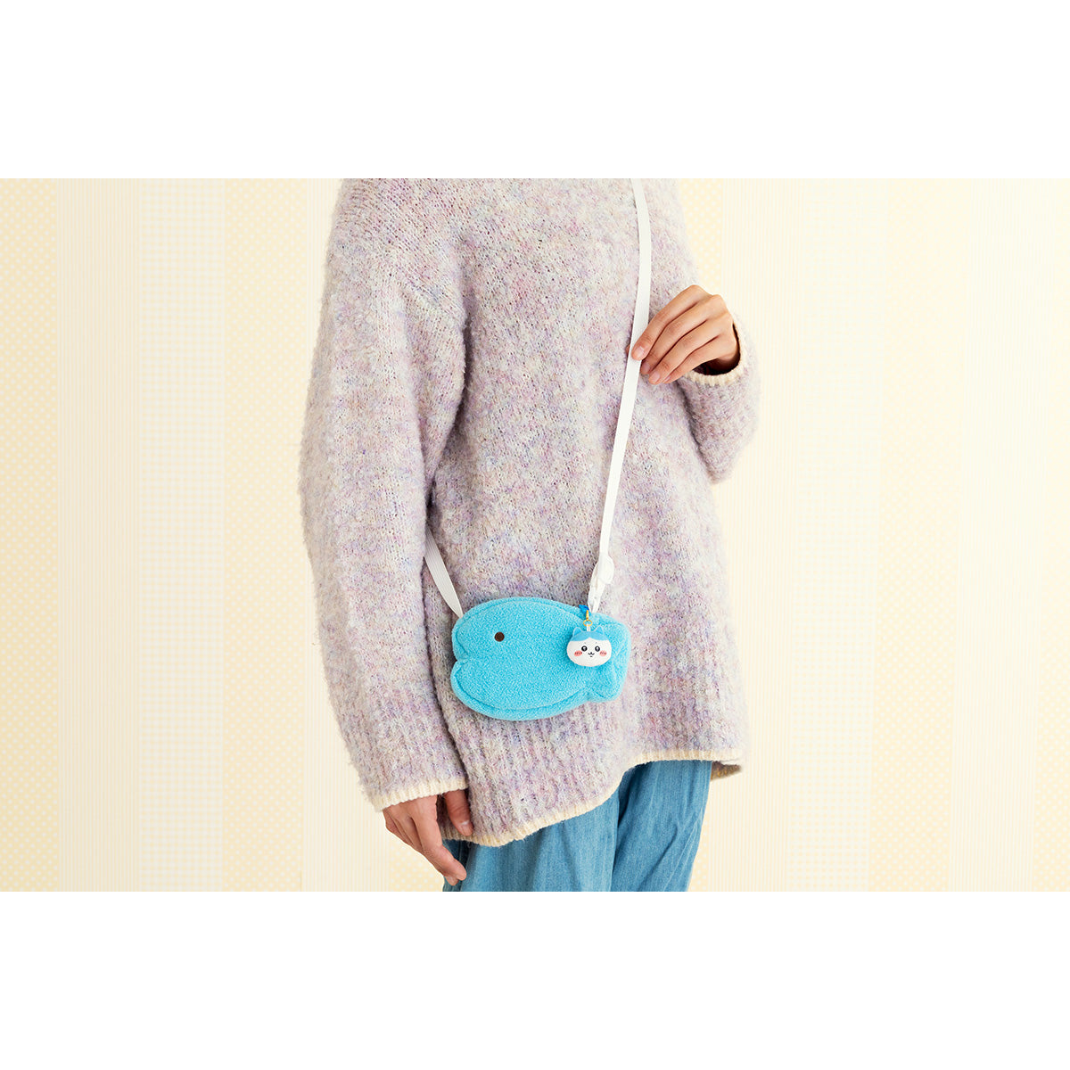 Chiikawa – Hachiware Fish-Shaped Mini Crossbody Pouch with Mini Plush  (Gray Parker Service)
