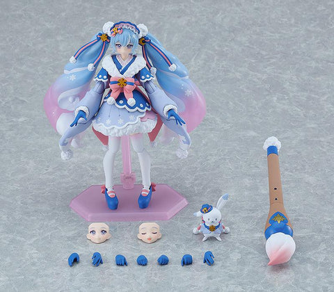 EX-067 Character Vocal Series 01: Hatsune Miku figma Snow Miku: Serene Winter ver.