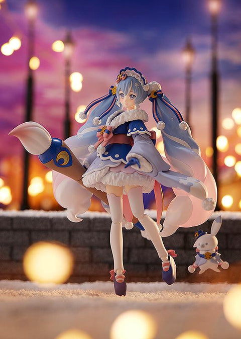 EX-067 Character Vocal Series 01: Hatsune Miku figma Snow Miku: Serene Winter ver.