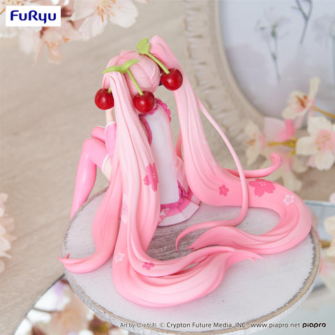 Hatsune Miku FuRyu Noodle Stopper Figure Sakura Miku 2023 Smile ver.