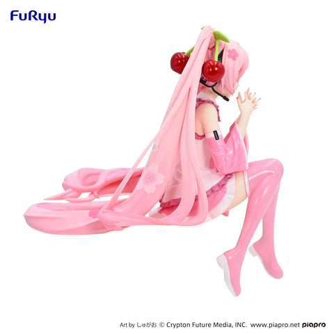 Hatsune Miku FuRyu Noodle Stopper Figure Sakura Miku 2023 Smile ver.