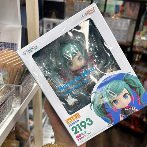 Hatsune Miku Nendoroid 2193 School SEKAI Ver.