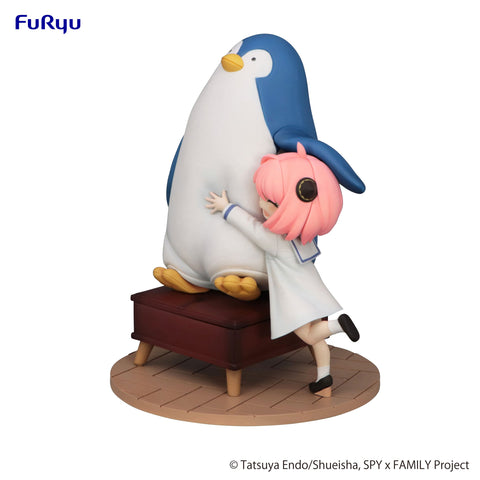 SPY × FAMILY FuRyu Exceed Creative Figure Anya Forger with Penguin