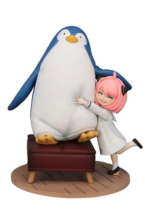 SPY × FAMILY FuRyu Exceed Creative Figure Anya Forger with Penguin