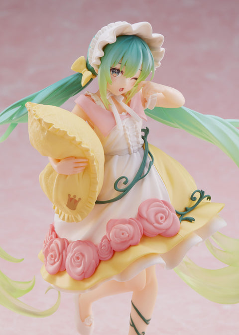 TAITO Hatsune Miku Wonderland Figure - Sleeping Beauty [PREORDER with deadline]