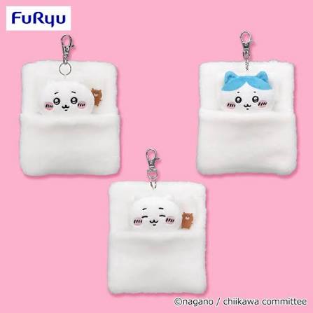 FuRyu Chiikawa Futon Plush Reel Pass Case – Chiikawa / Sleeping Chiikawa / Hachiware