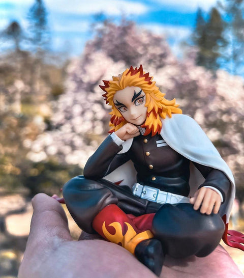 Demon Slayer Megahouse Palmate Figure Rengoku Kyojuro